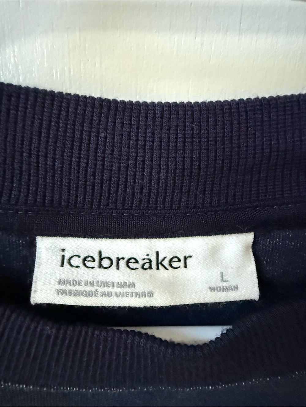 Icebreaker Central Wool Blend Crew Neck Sweatshirt in Twilight Navy - Picture 10 of 12